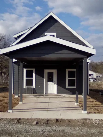 a view of a house with a small entryway