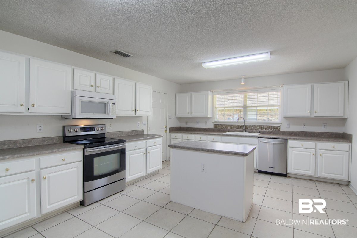 12818 Hunters Chase Foley, AL 36535 - Photo 9 of 24