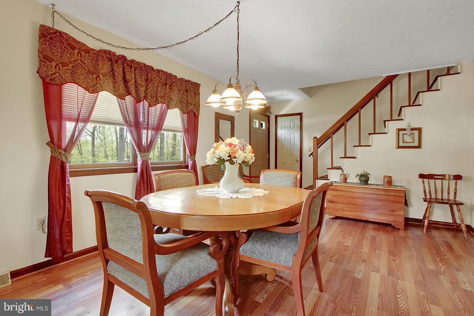 110 Cold Springs Road Gettysburg, PA 17325 - Photo 4 of 25