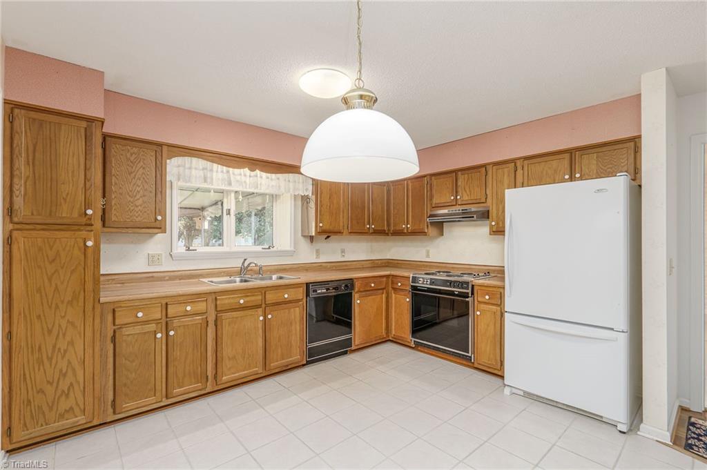 157 Old Mill Road, Unit B High Point, NC 27265 - Photo 7 of 27 Gallery Image 7