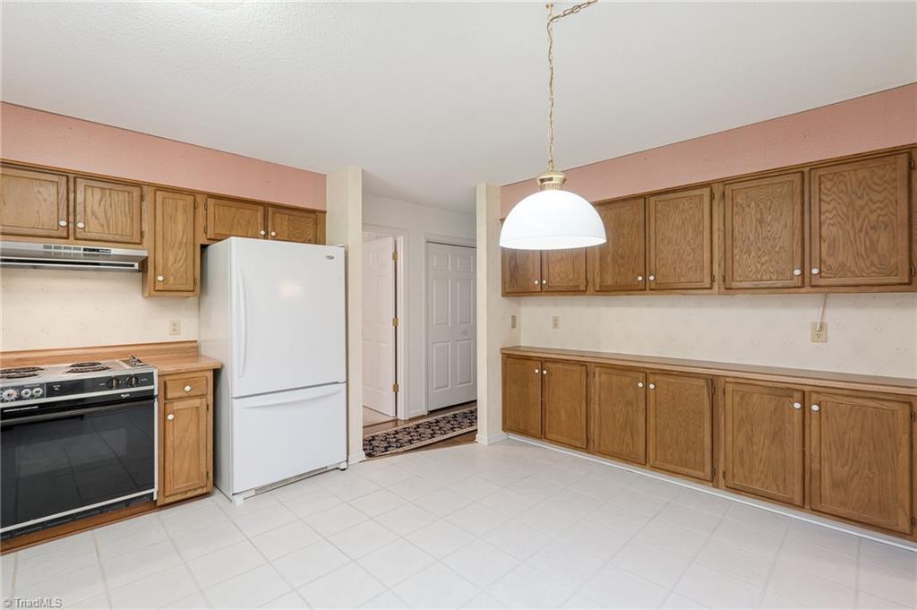 157 Old Mill Road, Unit B High Point, NC 27265 - Photo 8 of 27 Gallery Image 8