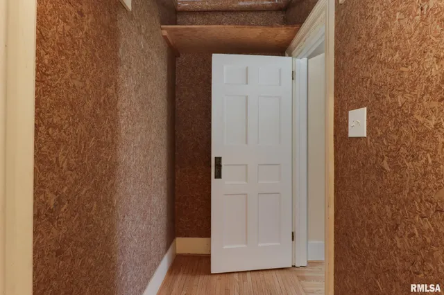 $219,900 | 303 Harris Street, Delavan, IL 61734