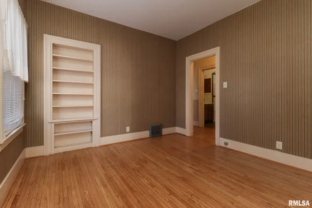 $219,900 | 303 Harris Street, Delavan, IL 61734