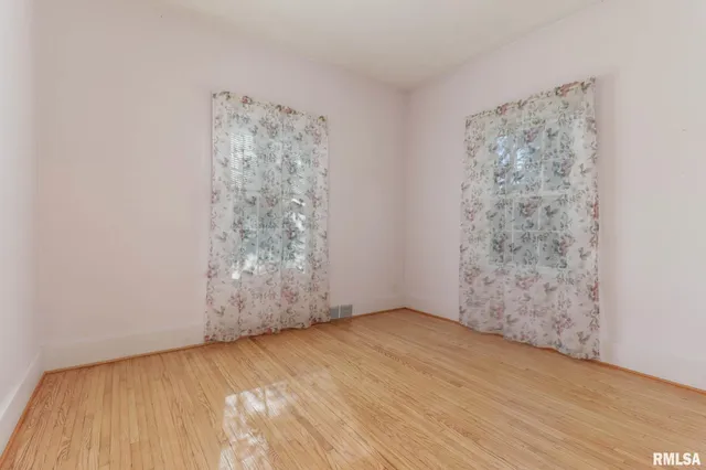 $219,900 | 303 Harris Street, Delavan, IL 61734