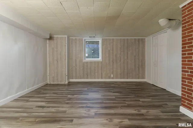 $219,900 | 303 Harris Street, Delavan, IL 61734