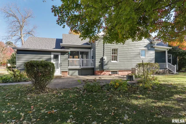 $219,900 | 303 Harris Street, Delavan, IL 61734