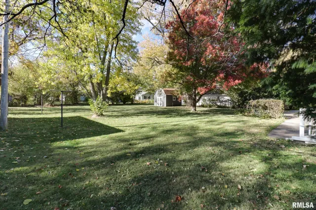 $219,900 | 303 Harris Street, Delavan, IL 61734