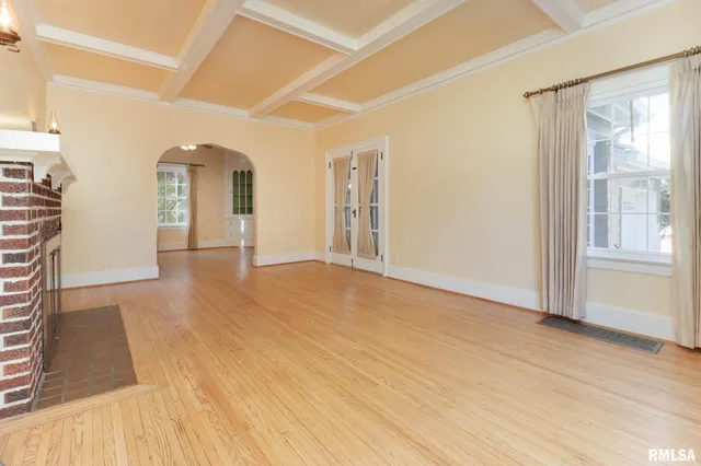 $219,900 | 303 Harris Street, Delavan, IL 61734