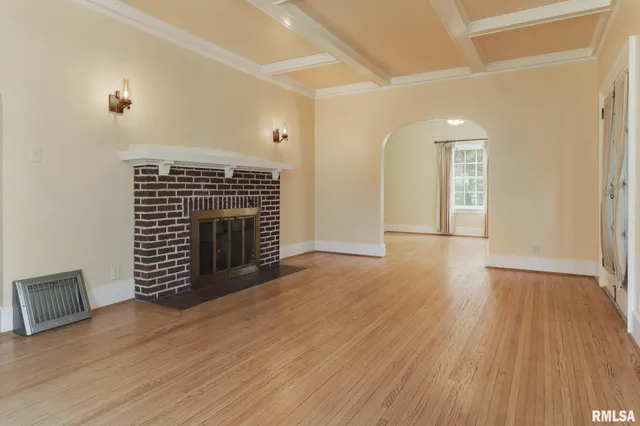 $219,900 | 303 Harris Street, Delavan, IL 61734