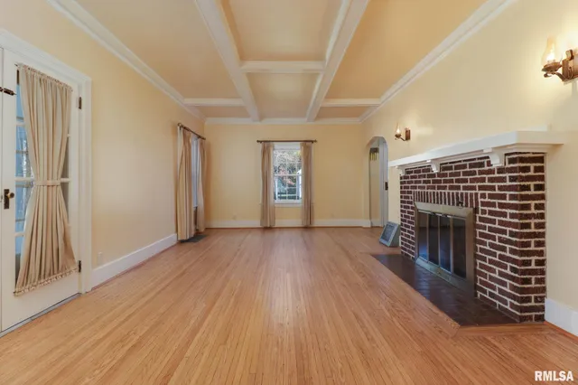 $219,900 | 303 Harris Street, Delavan, IL 61734