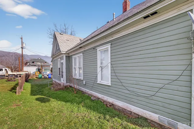 $299,000 | 321 2nd Avenue, Lewiston, ID 83501