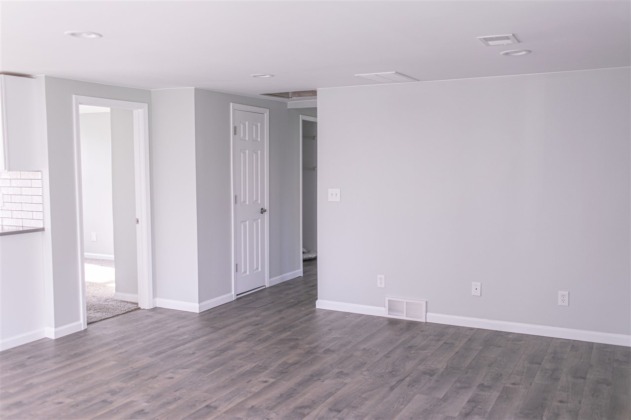5275 North Henderson Road Davison, MI 48423 - Photo 11 of 20 50010378-10.JPG