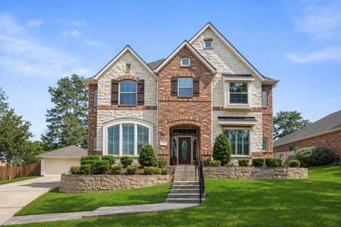 $590,000 | 2153 Summit Mist Drive, Conroe, TX 77304