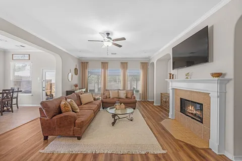 $590,000 | 2153 Summit Mist Drive, Conroe, TX 77304