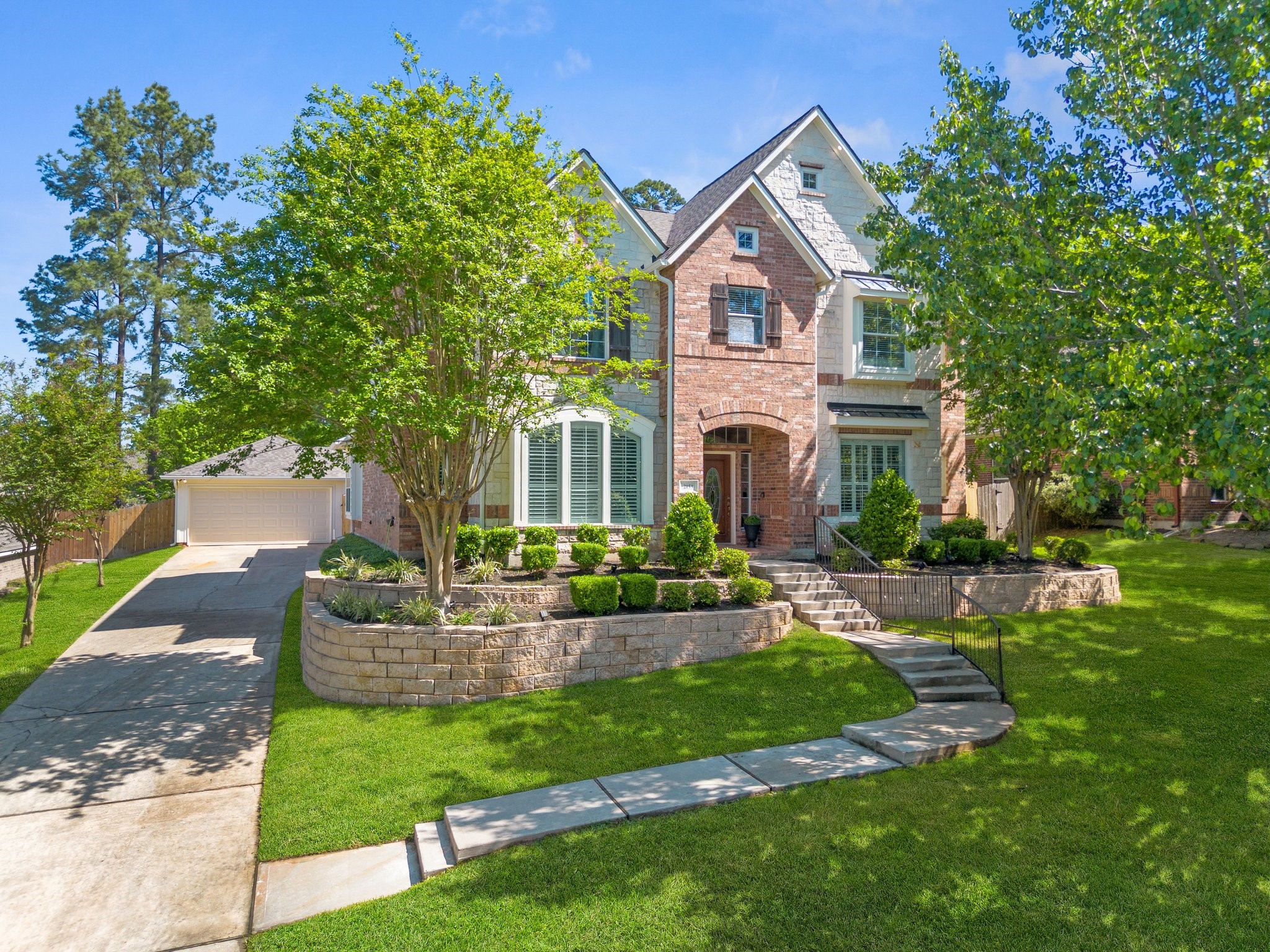 2153 Summit Mist Drive Conroe, TX 77304 - Photo 3 of 50