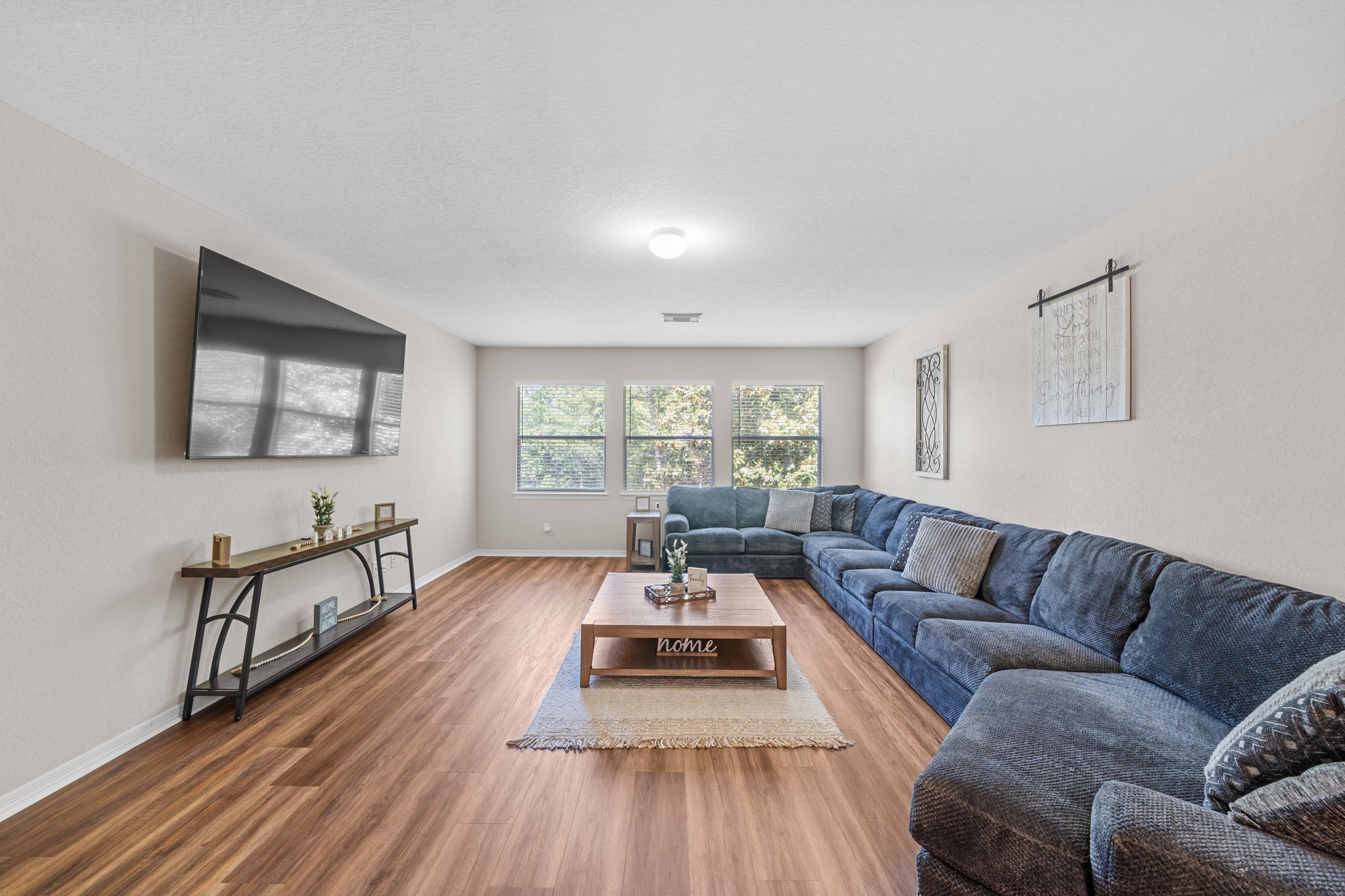 2153 Summit Mist Drive Conroe, TX 77304 - Photo 42 of 50 Second-floor living / game room