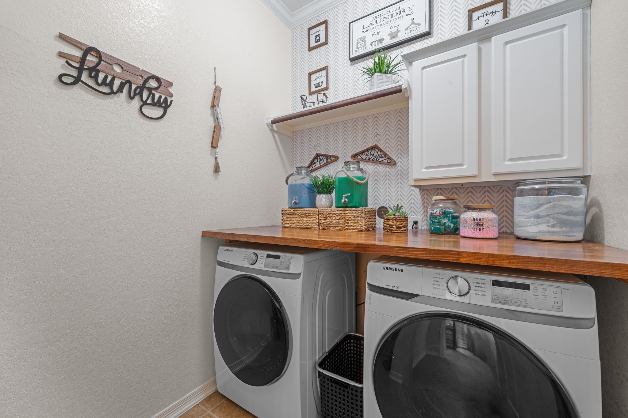 2153 Summit Mist Drive Conroe, TX 77304 - Photo 46 of 50 Laundry