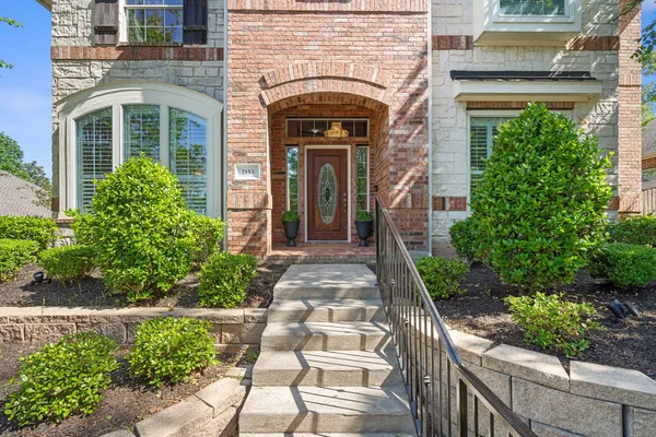 $590,000 | 2153 Summit Mist Drive, Conroe, TX 77304