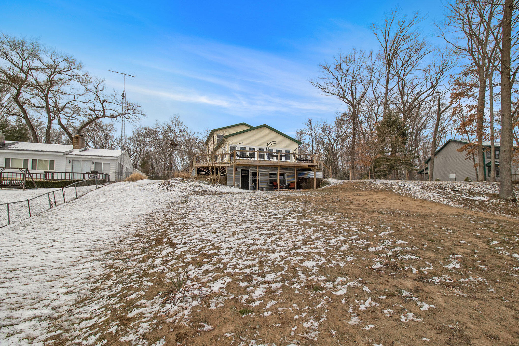40 South Emerson Lake Road Branch, MI 49402 - Photo 29 of 42 625A9505