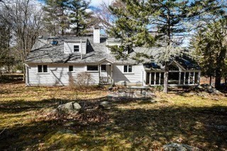 127 Bedford Road Lincoln, MA 01773 - Photo 2 of 7 Gallery Image 2