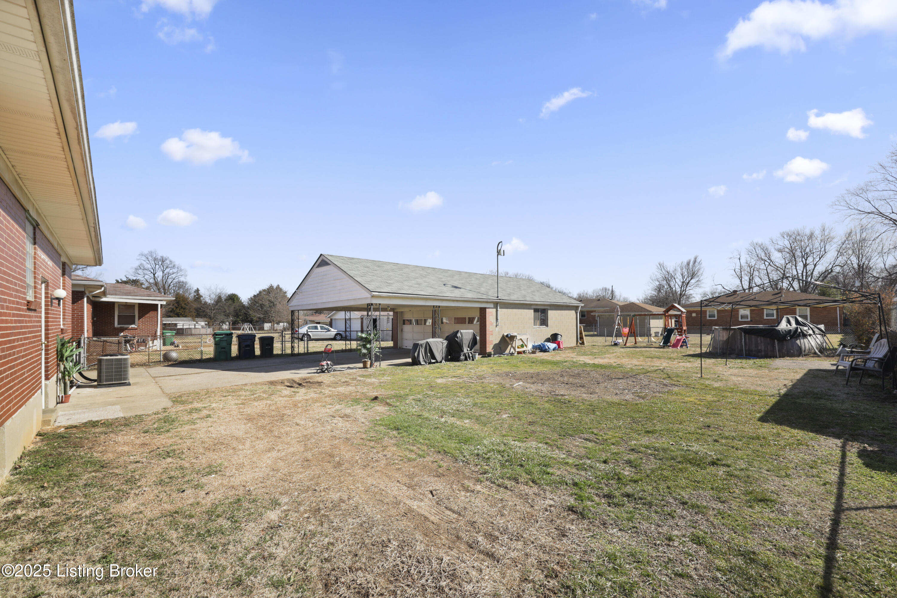 2226 Farnsley Road Louisville, KY 40216 - Photo 37 of 38 EOSR2796
