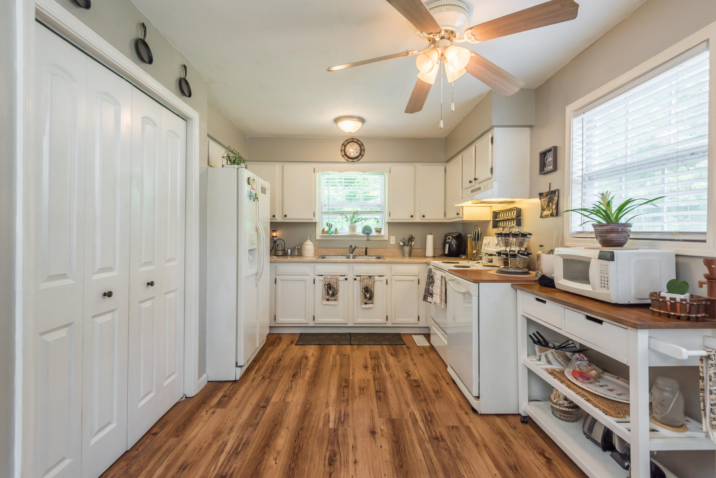 102 Stephens Road Madisonville, TN 37354 - Photo 18 of 39 Kitchen