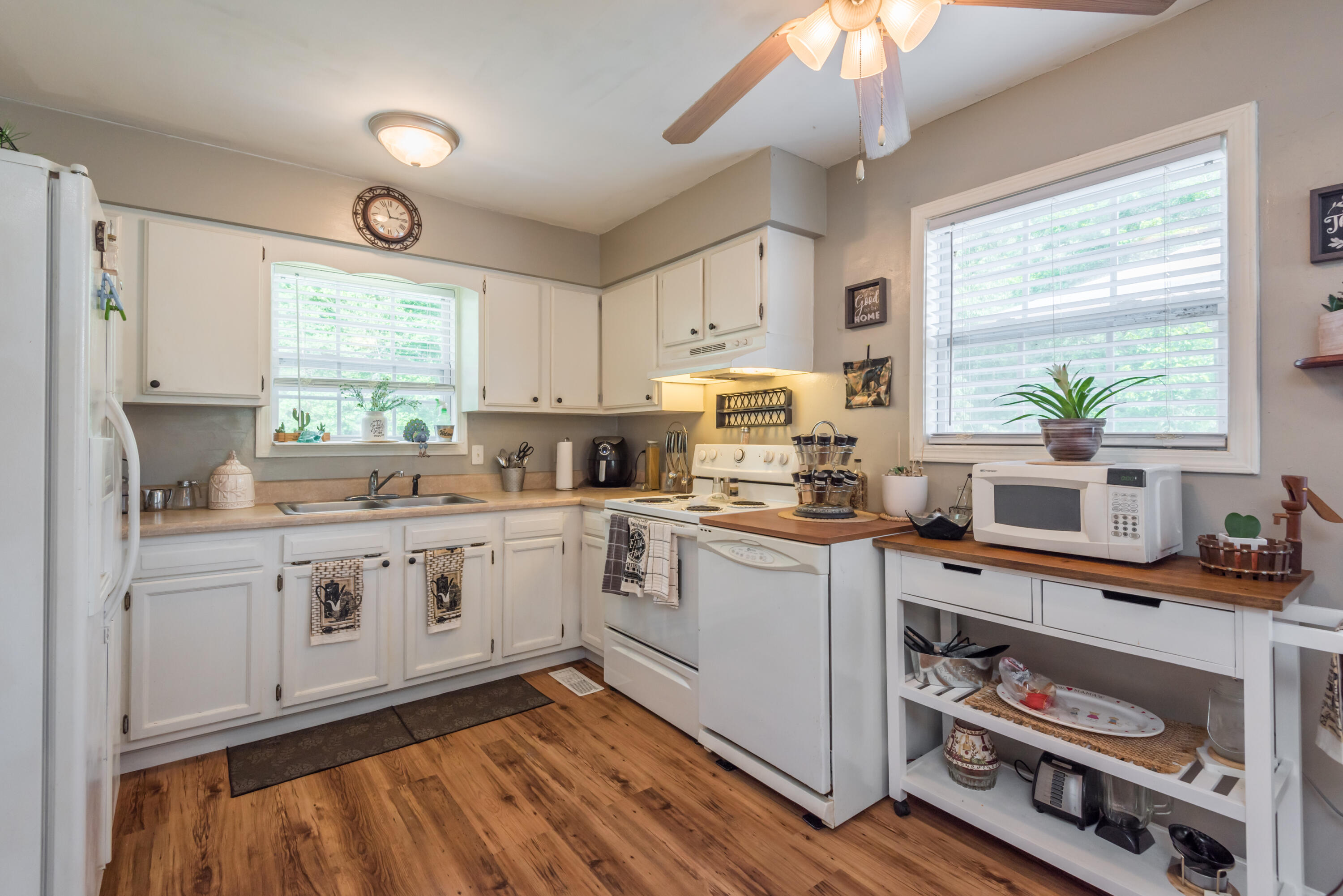 102 Stephens Road Madisonville, TN 37354 - Photo 19 of 39 Kitchen