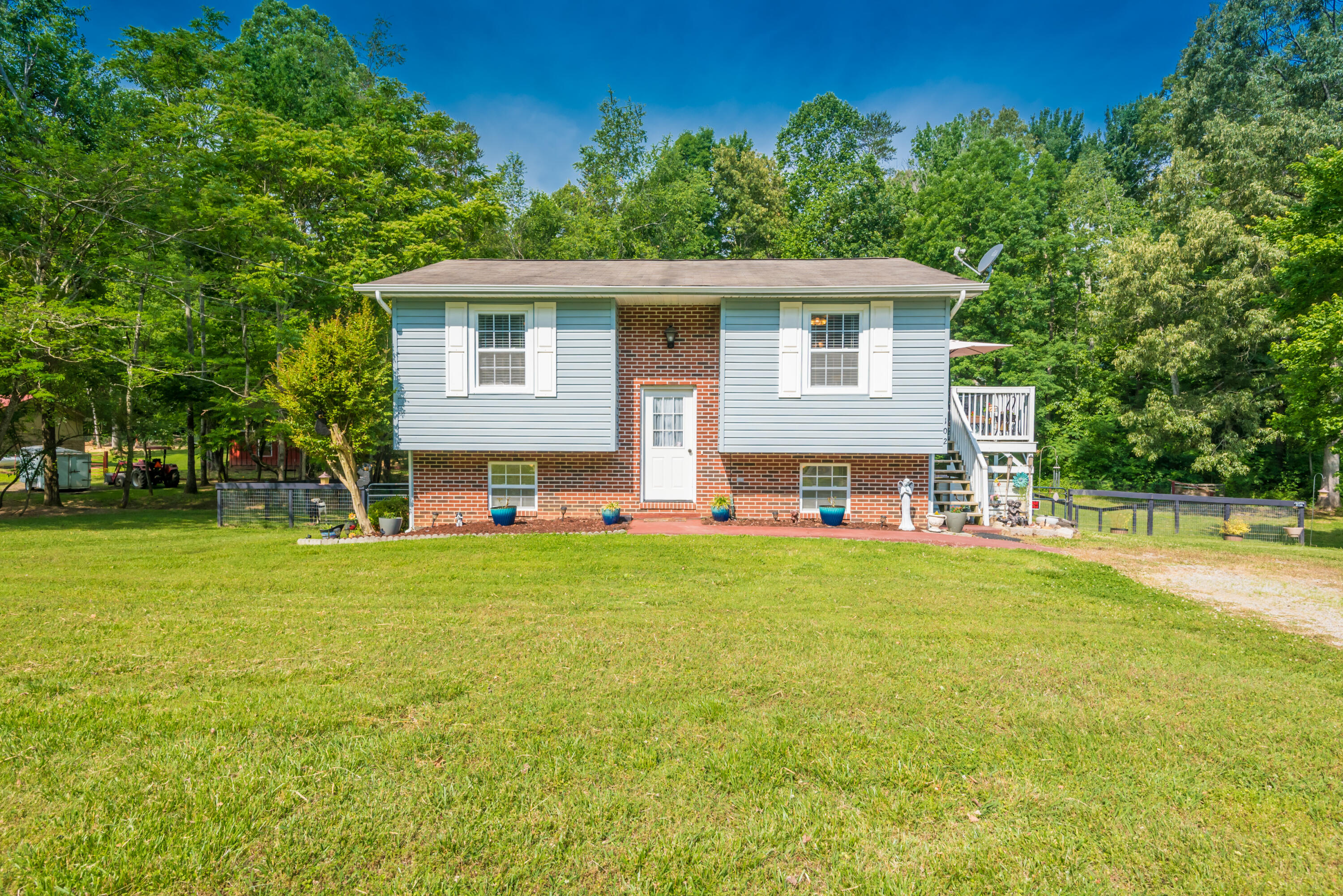 102 Stephens Road Madisonville, TN 37354 - Photo 33 of 39 Front