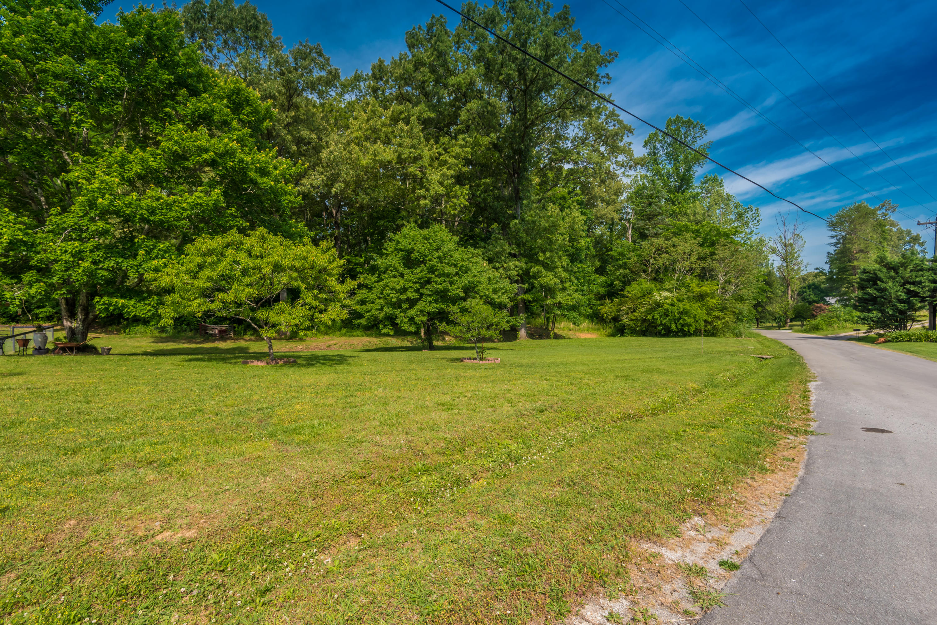 102 Stephens Road Madisonville, TN 37354 - Photo 35 of 39 Side Yard