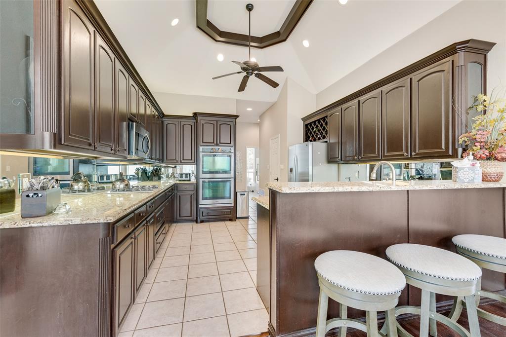 102 Dobbs Road Lake Dallas, TX 76208 - Photo 12 of 35