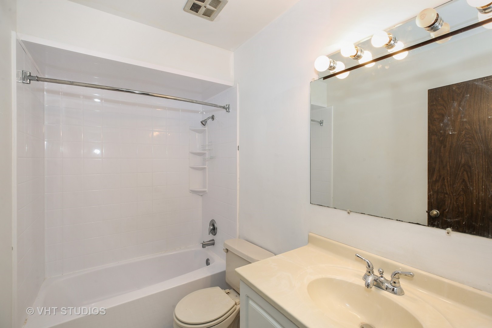 2250 Heather Road Homewood, IL 60430 - Photo 7 of 10 a bathroom with a sink toilet and shower