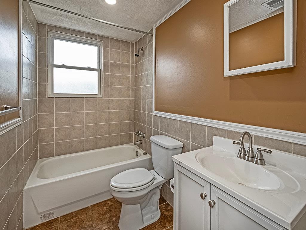 308 Welsh Road Evans City, PA 16033 - Photo 32 of 39 lower-level full bath