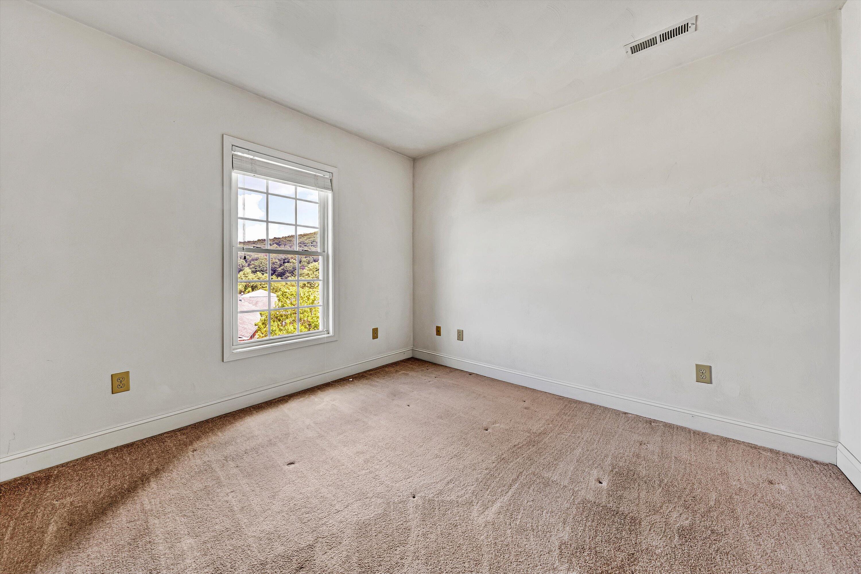 4444 Pheasant Ridge Road, Unit 305 Roanoke, VA 24014 - Photo 27 of 33 27-DSC00313