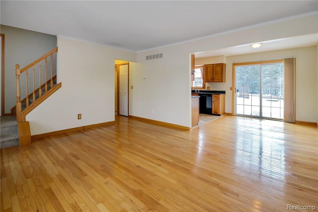 3194 Ripple Way White Lake, MI 48383 - Photo 3 of 22 IMG_6295_blended.jpg