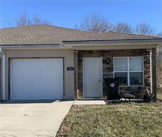 $199,000 | 810 Riffle Drive, Pleasant Hill, MO 64080