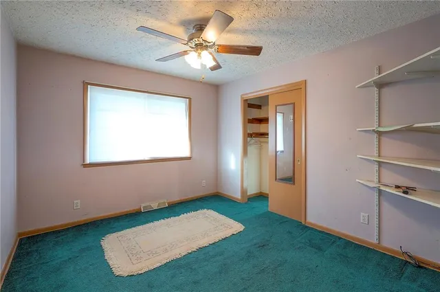 $350,000 | 6509 Northwest Twin Oaks Drive, Kansas City, MO 64151