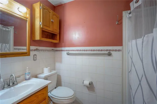 $350,000 | 6509 Northwest Twin Oaks Drive, Kansas City, MO 64151