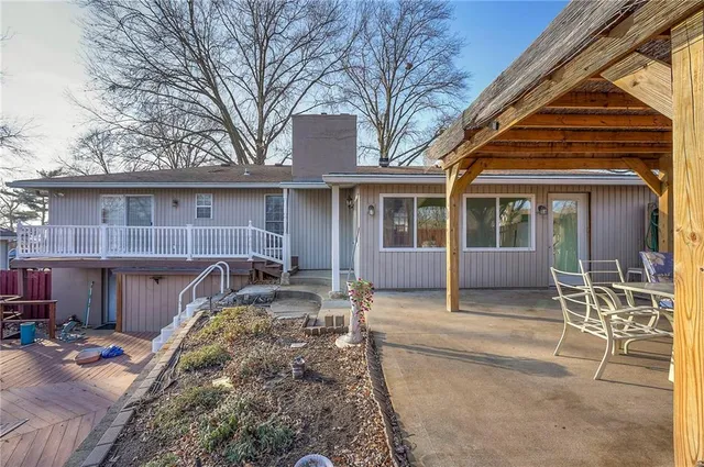 $350,000 | 6509 Northwest Twin Oaks Drive, Kansas City, MO 64151