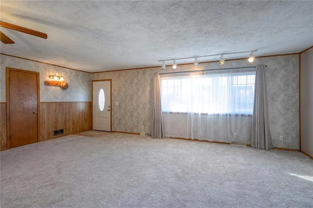 $350,000 | 6509 Northwest Twin Oaks Drive, Kansas City, MO 64151