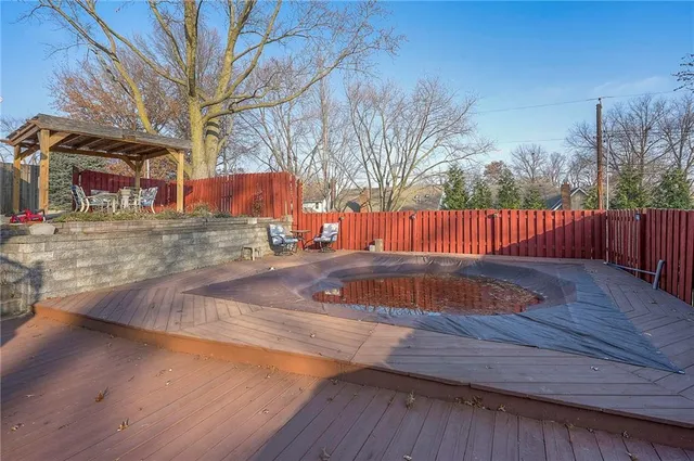 $350,000 | 6509 Northwest Twin Oaks Drive, Kansas City, MO 64151