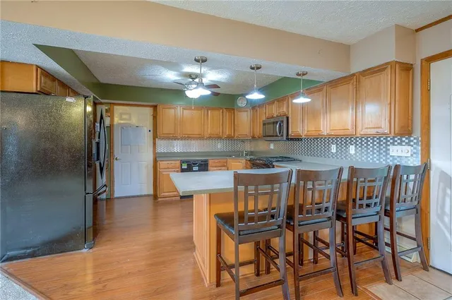 $350,000 | 6509 Northwest Twin Oaks Drive, Kansas City, MO 64151