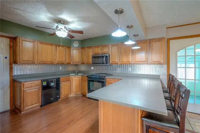 $350,000 | 6509 Northwest Twin Oaks Drive, Kansas City, MO 64151