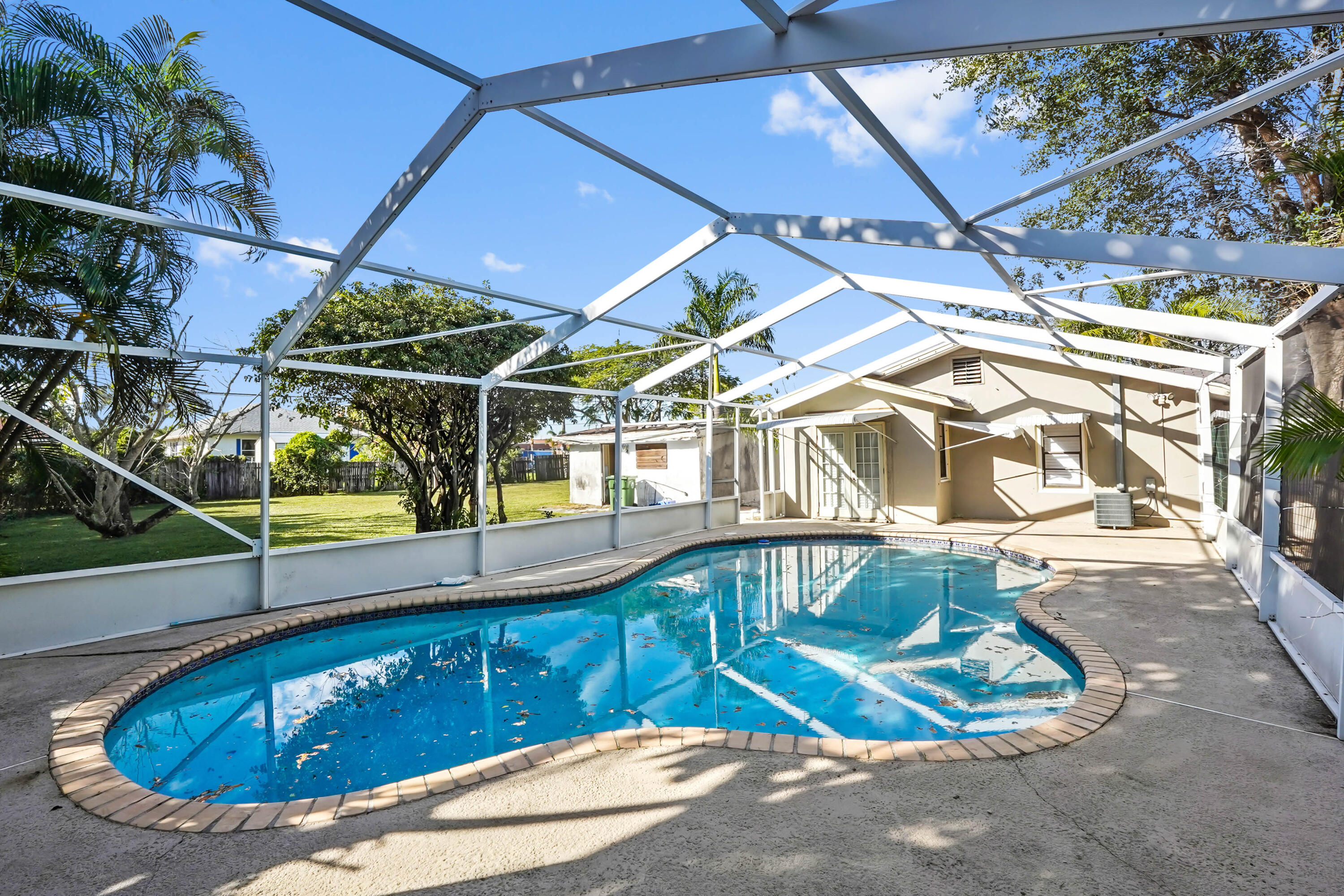 3858 Lakewood Road Palm Springs, FL 33461 - Photo 3 of 40