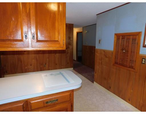 24 Deveau Street Springfield, MA 01151 - Photo 8 of 31 Gallery Image 8