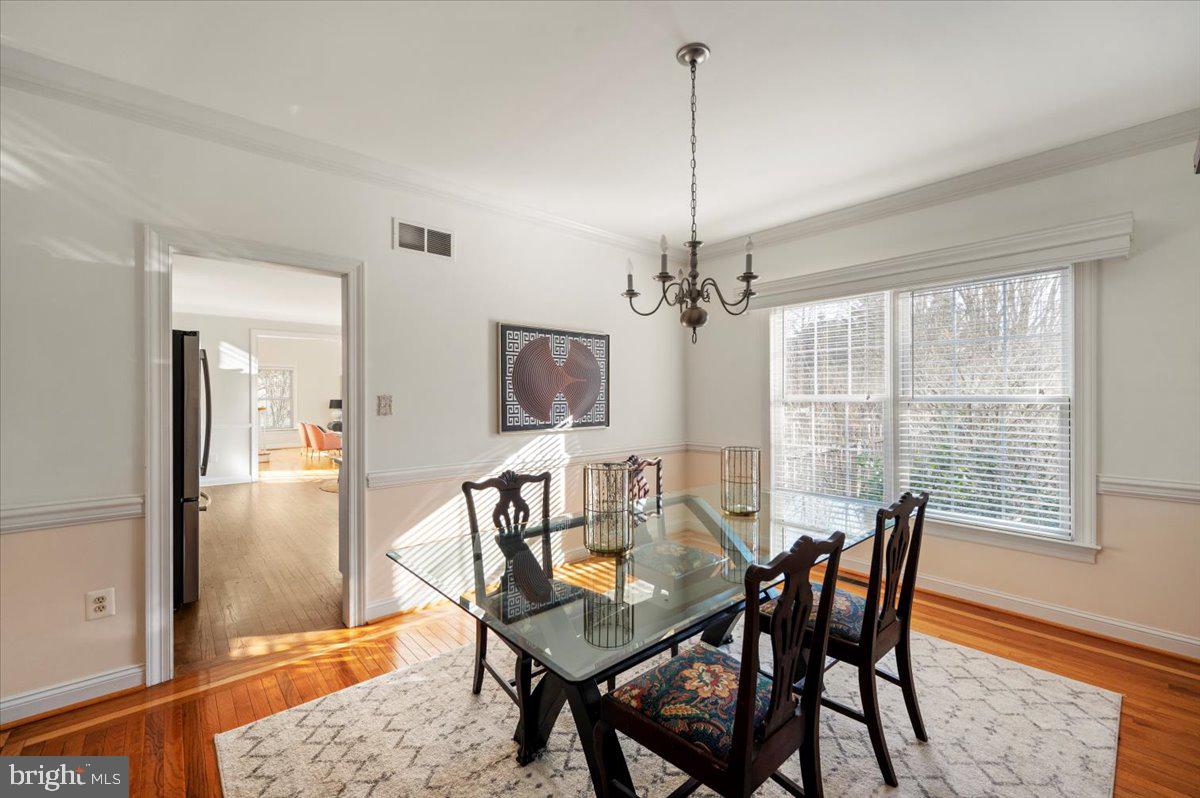 130 Brochant Circle Blue Bell, PA 19422 - Photo 19 of 83 Cheery dining room.