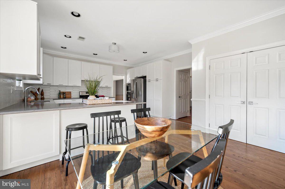 130 Brochant Circle Blue Bell, PA 19422 - Photo 32 of 83 Sun-drenched kitchen dining area.