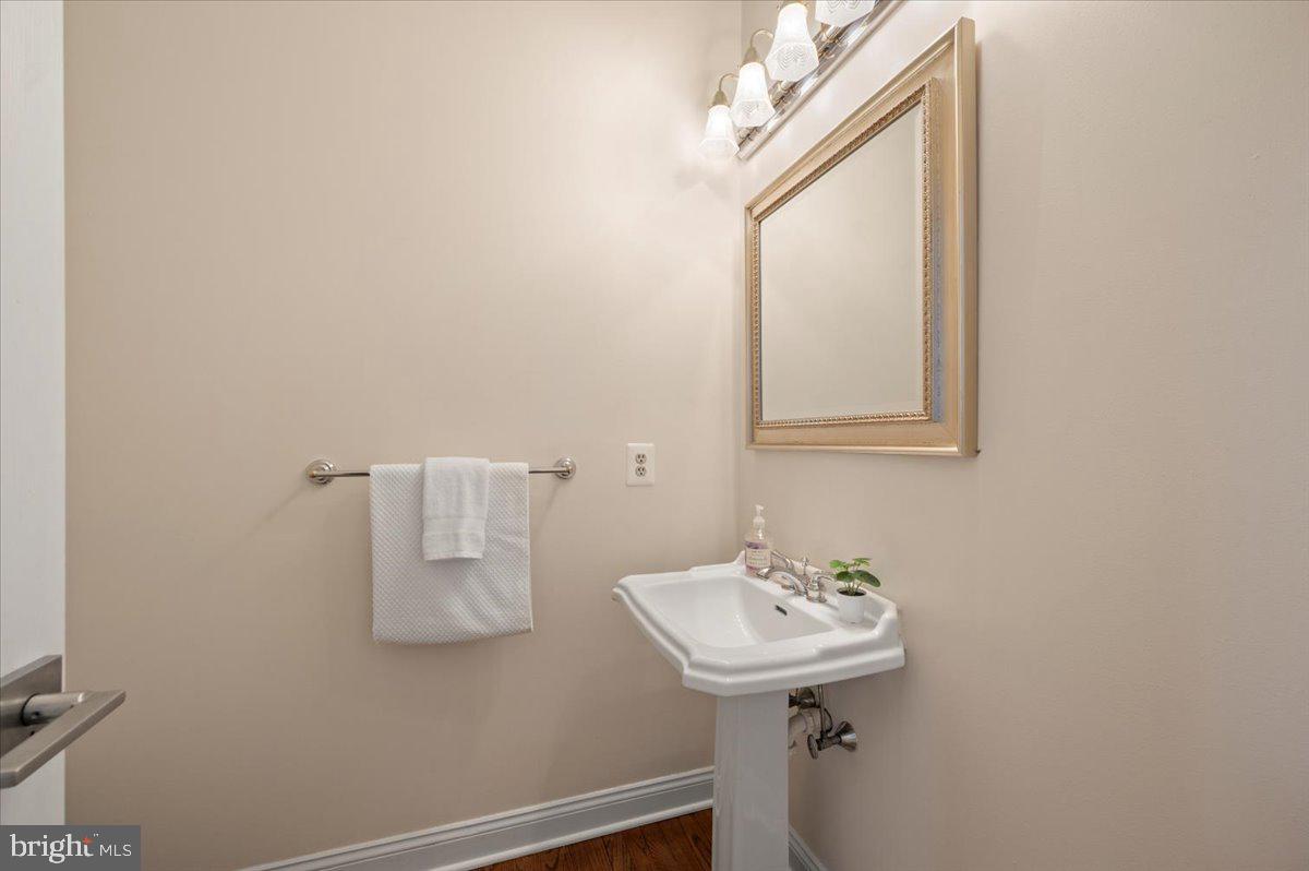 130 Brochant Circle Blue Bell, PA 19422 - Photo 70 of 83 First floor powder room