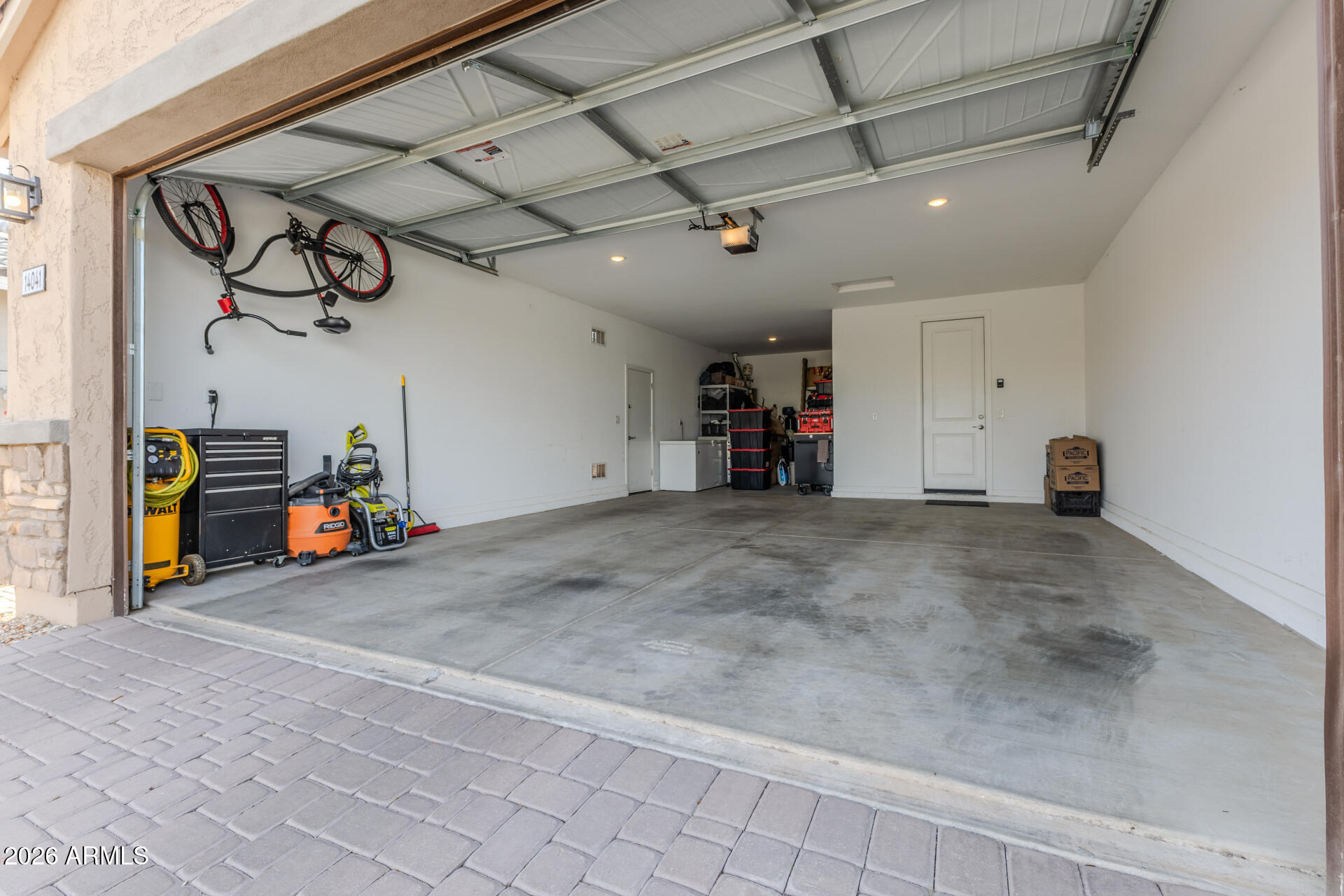 14041 West Monte Vista Road Goodyear, AZ 85395 - Photo 33 of 38