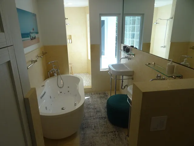 $8,000 | 930 Rambling Dr Circle, Wellington, FL 33414