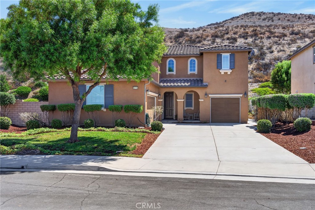 16796 Golden Bluff Loop Riverside, CA 92503 - Photo 2 of 47 Gallery Image 2